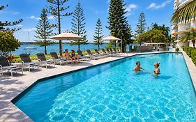 Silvershore Apartments On The Broadwater